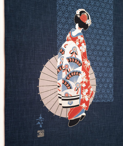 Kakémono en tissu japonais, illustration : Geisha portant une Ombrelle