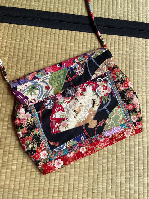 Sac Bandoulière Patchwork de tissus japonais, de forme légèrement galbée