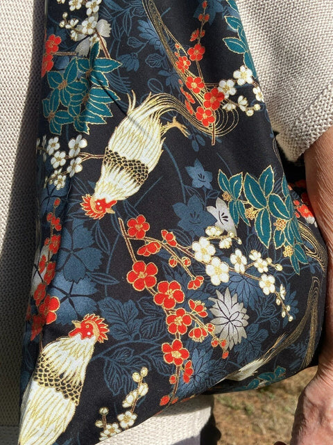 Sac Azuma, sac origami, sac cabas, en tissu japonais, motifs coqs et floraux.